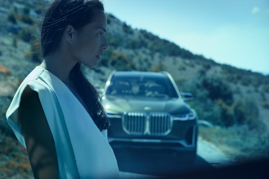  BMW Concept X7 iPerformance 2017 года  (фото 9 из 40)
